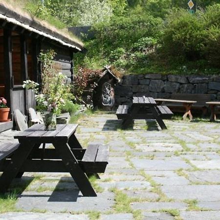 Ullensvang Gjesteheim Hostel Lofthus Exterior photo