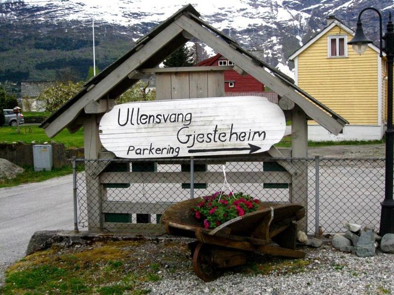 Ullensvang Gjesteheim Hostel Lofthus Exterior photo